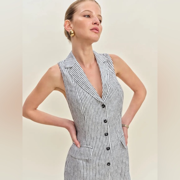 Reformation Leila Linen Romper In Vineyard, brand new, never worn, No flaws. - Picture 3 of 14